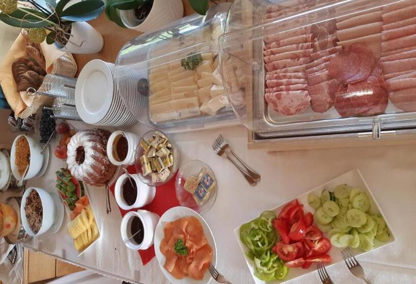 标准单人间, Schwanbergerstüberl