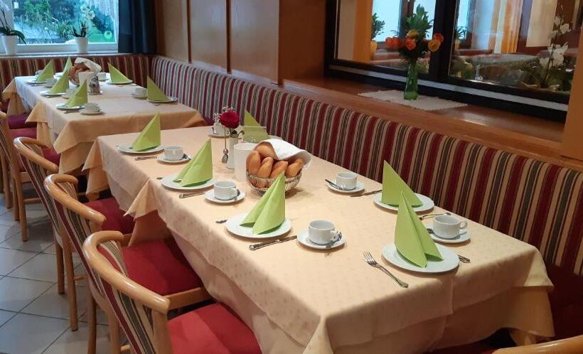 标准间带阳台, Schwanbergerstüberl