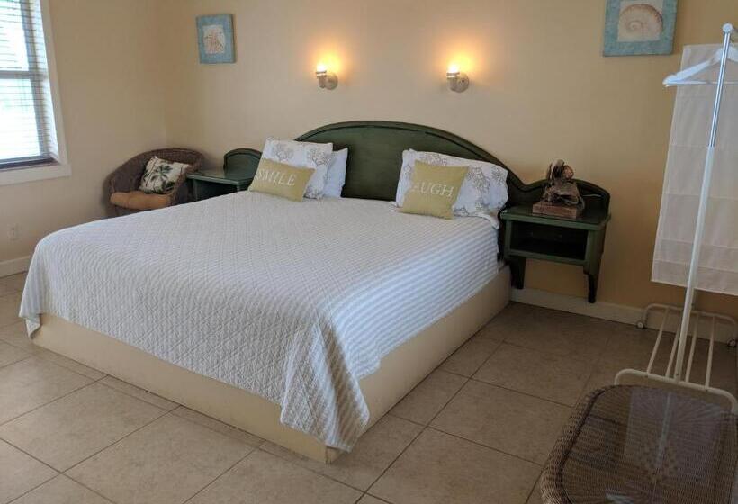 اتاق استاندارد با تخت بزرگ, Snappers Key Largo