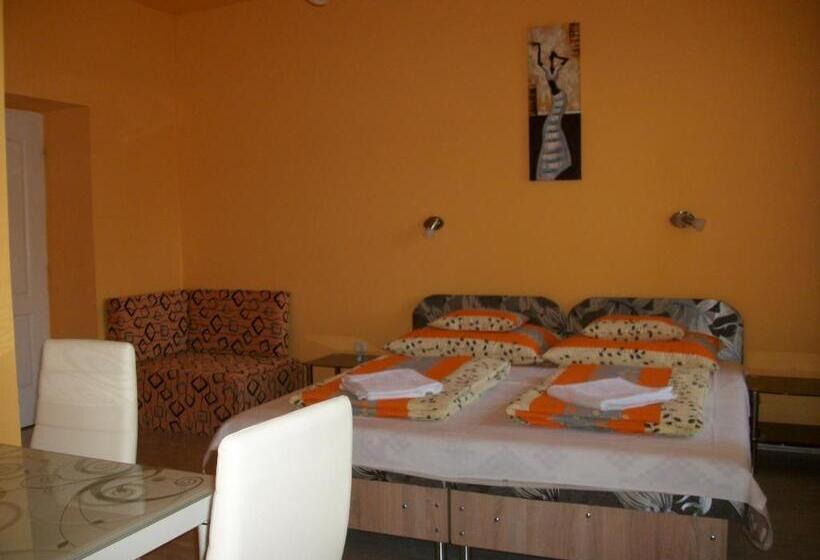 اتاق استاندارد سه نفره, éden Ii