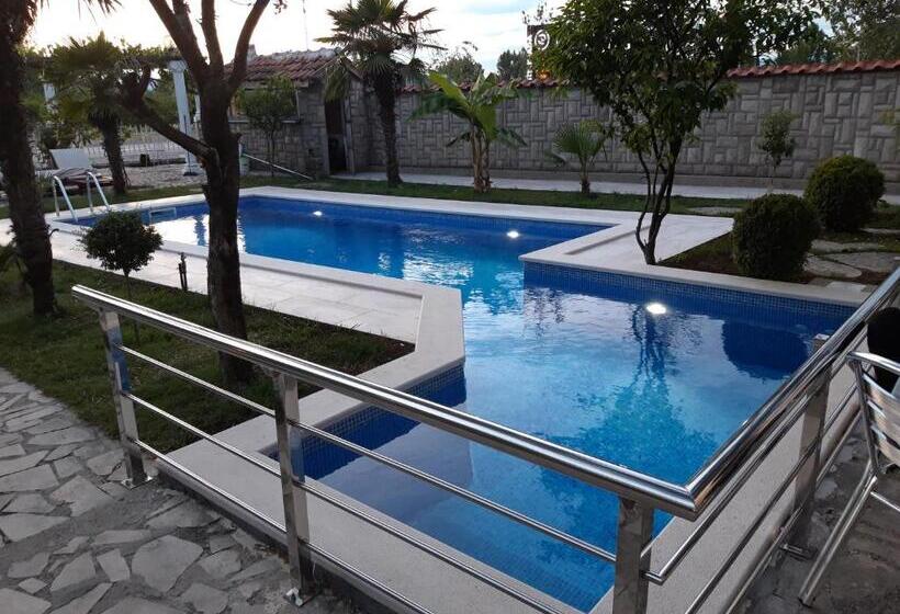 اتاق اکونومی, Kazablanka Rooms Aerodrom