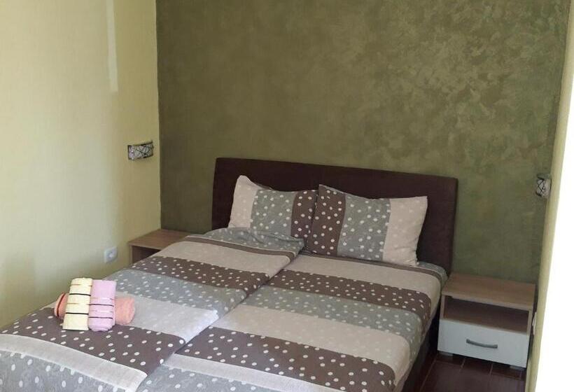 اتاق استاندارد, Kazablanka Rooms Aerodrom