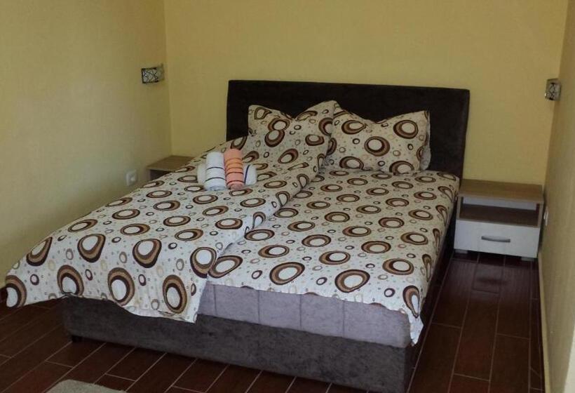 اتاق استاندارد, Kazablanka Rooms Aerodrom