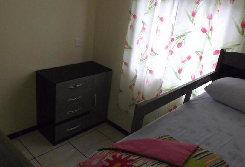 آپارتمان 2 خوابه, Pousada Bom Futuro