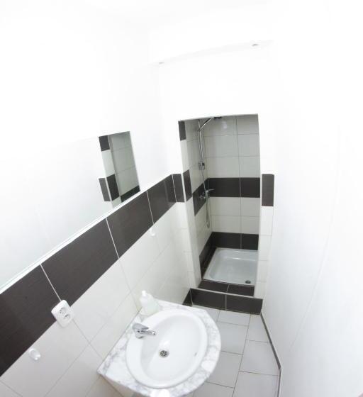 غرفة قياسية, Pension Thaya