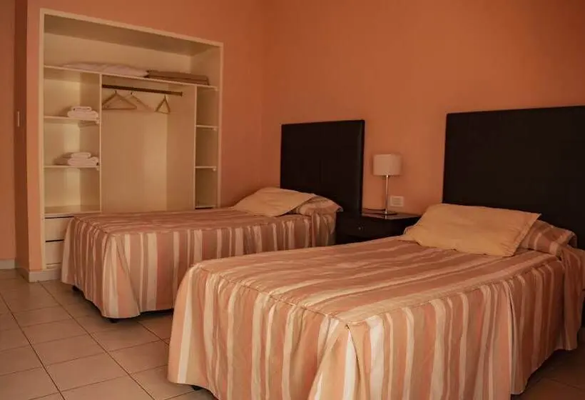 Huoneisto 2 Makuuhuonetta, Los Robles Apart