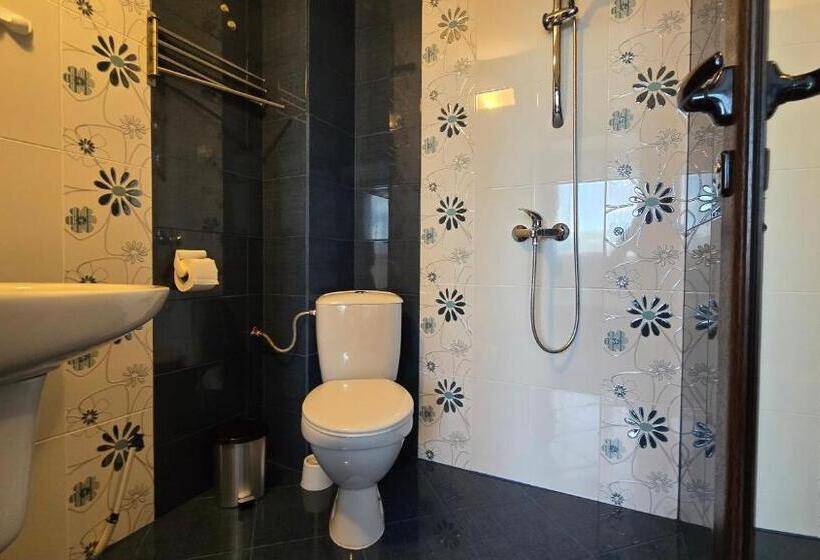 סוויטה, Estreya