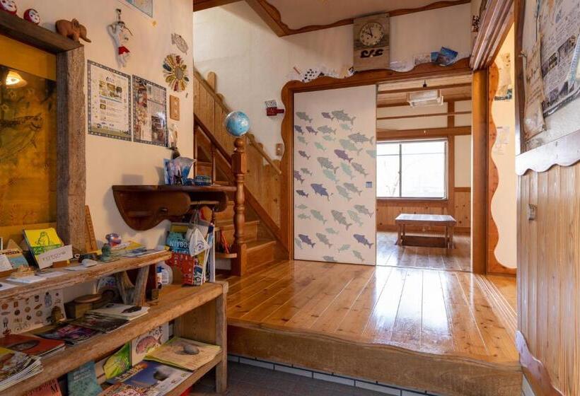 Трехместный Номер Стандарт с Балконом, Katsuo Guest House