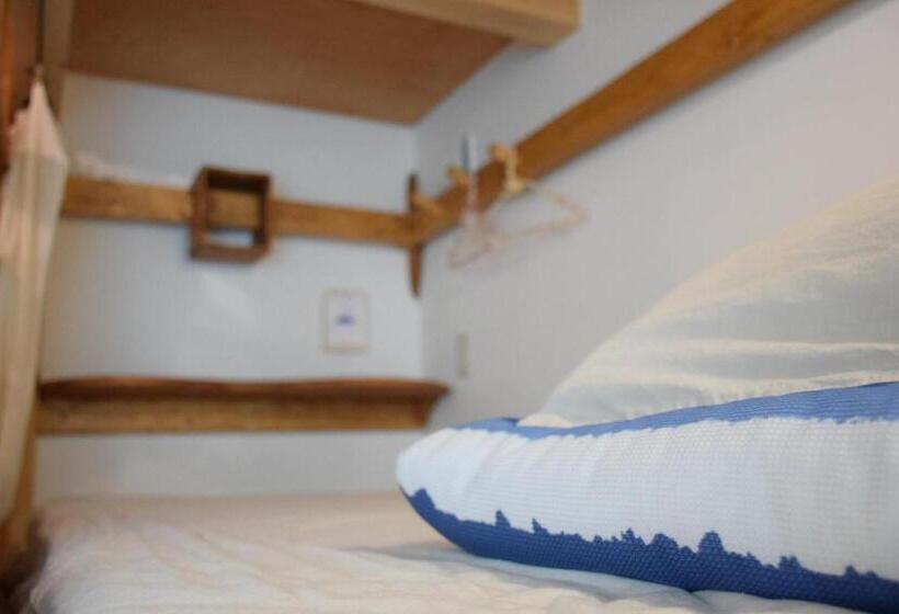 غرفة رباعية اقتصادية مع حمام مشترك, Katsuo Guest House