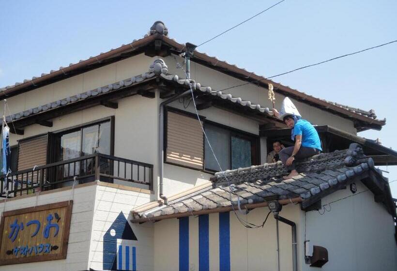 منزل غرفة نوم واحدة, Katsuo Guest House