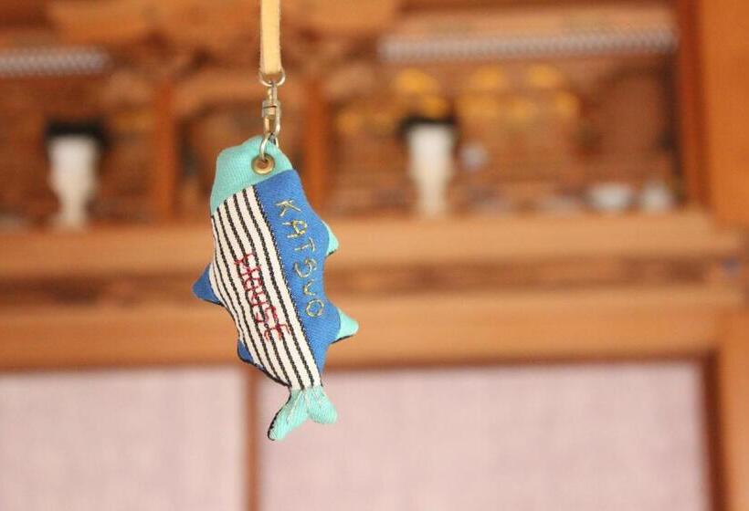 غرفة قياسية ثلاثية مزودة بشرفة, Katsuo Guest House