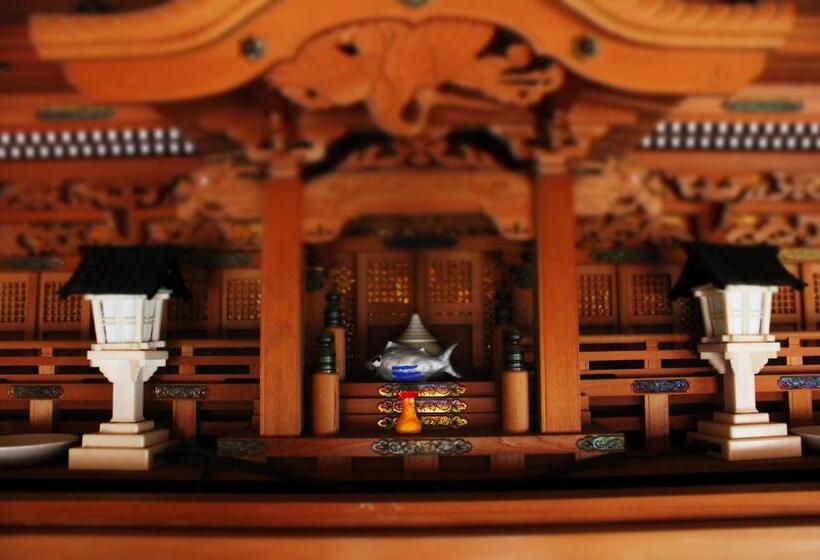 غرفة قياسية ثلاثية مزودة بشرفة, Katsuo Guest House