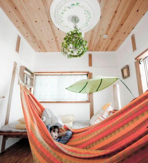 غرفة قياسية مزوَّدة بشُرفة, Katsuo Guest House