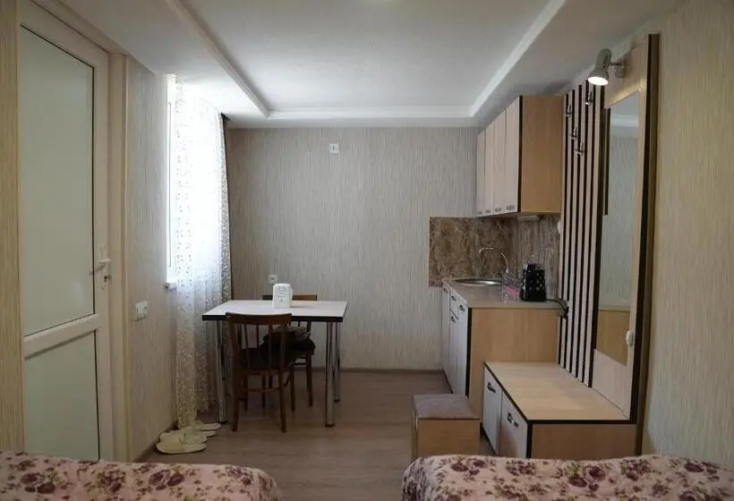 اتاق استاندارد, Nukri Guest House
