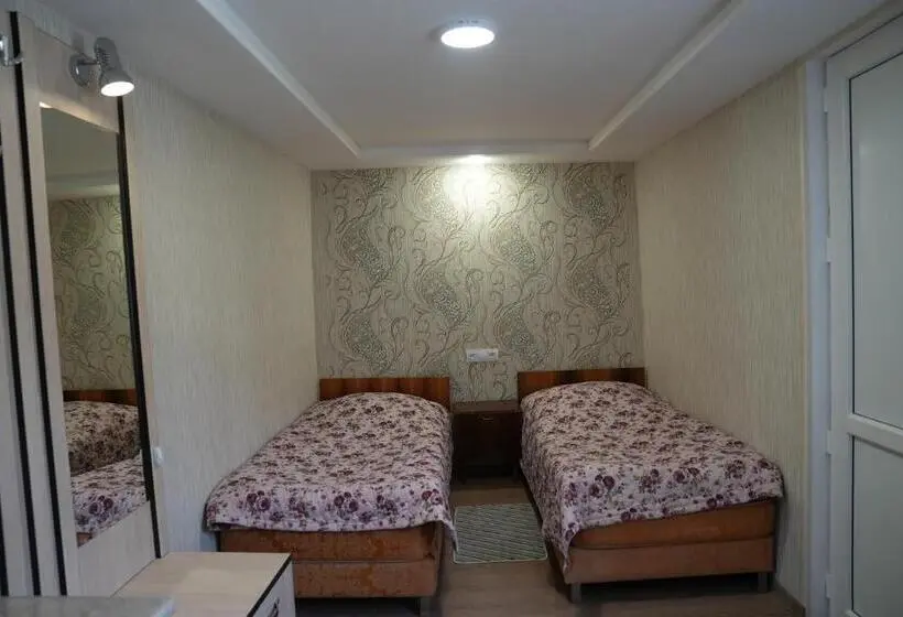 اتاق استاندارد, Nukri Guest House