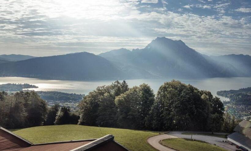 1 Bedroom Apartment Lake View, Gmundnerberghaus