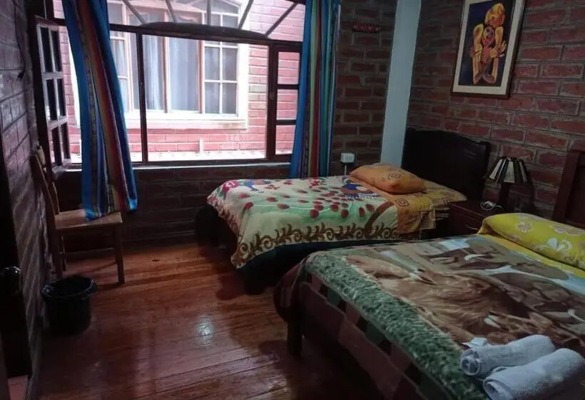 スタンダードトリプルルーム, Hostal D´mathias