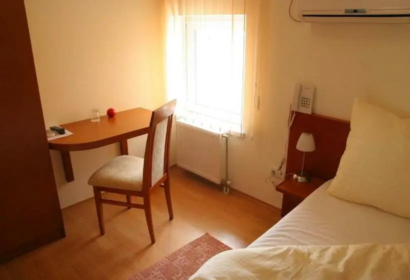 اتاق استاندارد یک نفره, Konak Požarevac