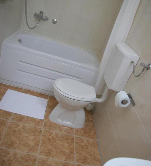 اتاق استاندارد سه نفره, Konak Požarevac