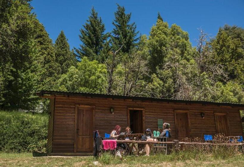 ルームシェアのワンベッド, Las Carpitas