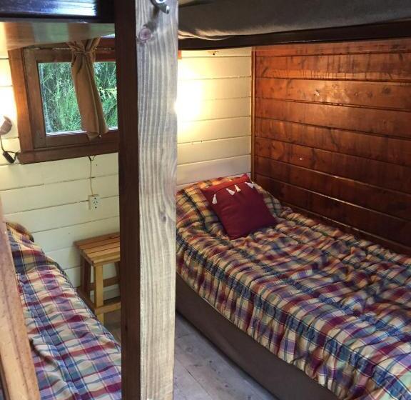 ルームシェアのワンベッド, Las Carpitas