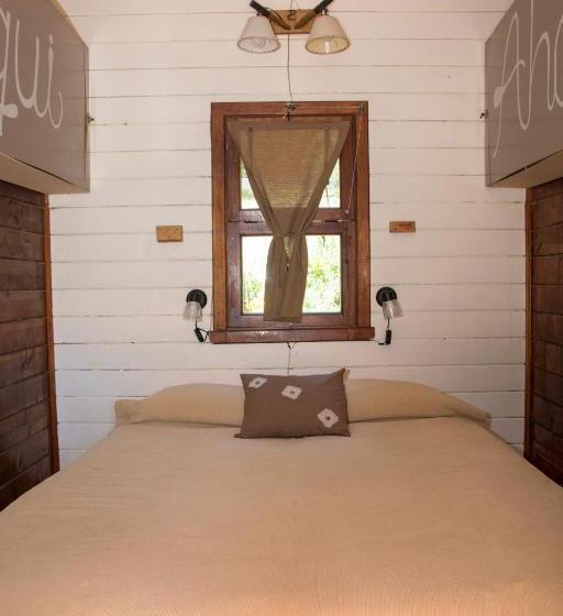 バスルーム共同エコノミー4人部屋, Las Carpitas