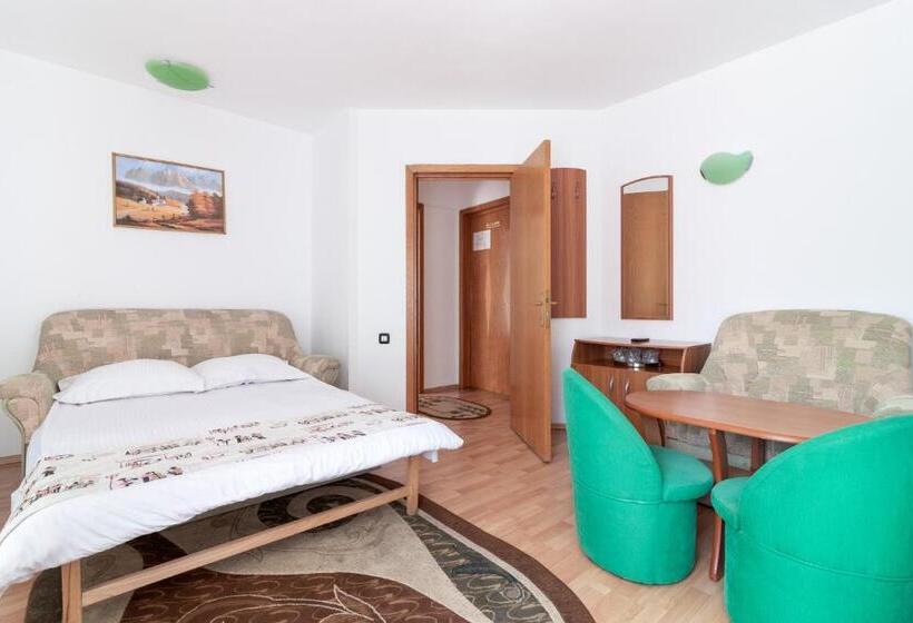 סוויטה משפחתית, Casa Din Noua