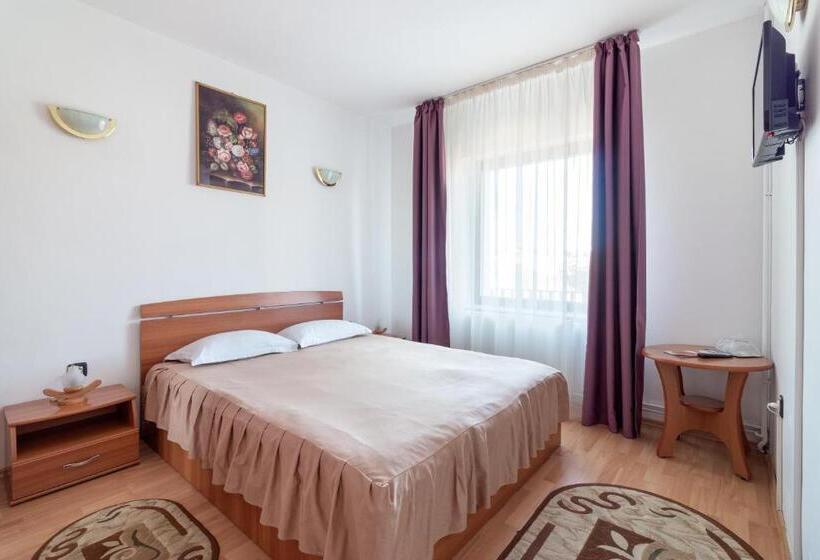 סוויטה משפחתית, Casa Din Noua