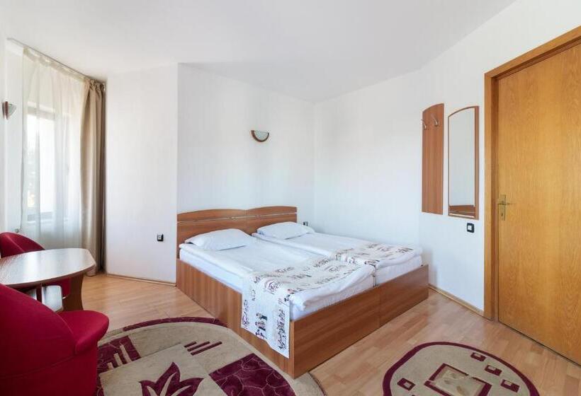 סוויטה משפחתית, Casa Din Noua