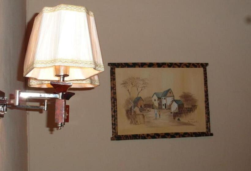 Standard Triple Room with Terrace, Three Palms Fianar