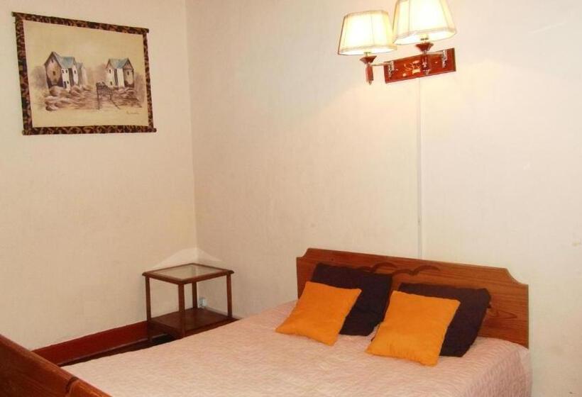 Standard Triple Room with Terrace, Three Palms Fianar