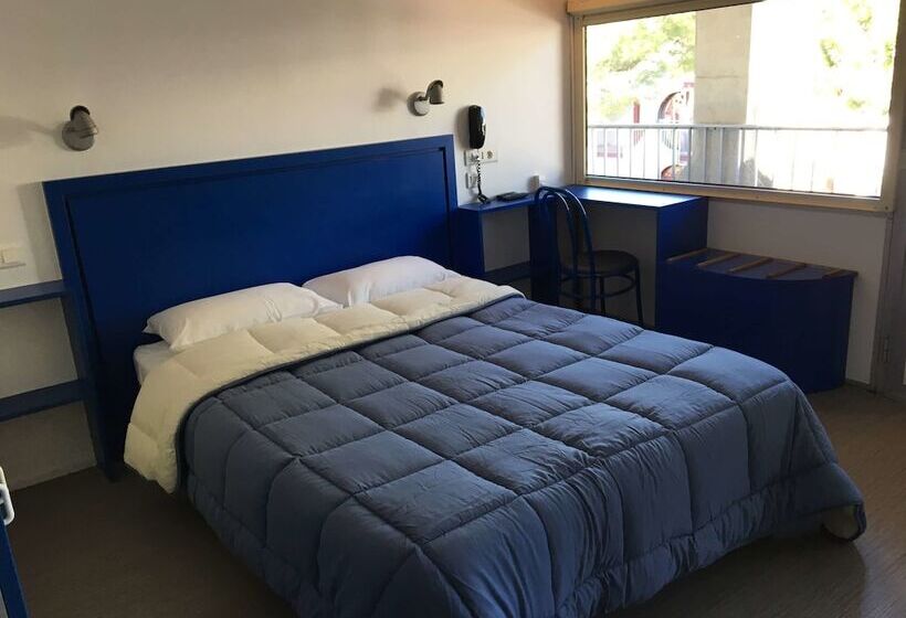 标准间, Les Rives Bleues