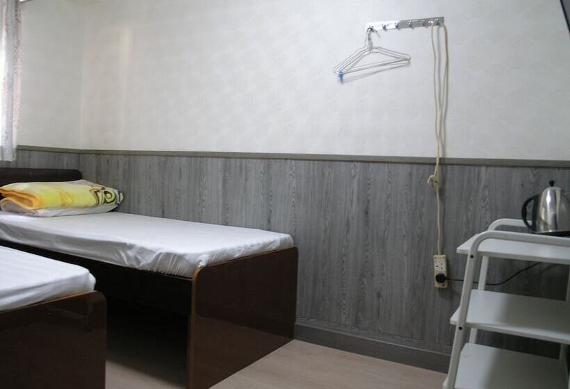 اتاق استاندارد, Majestic 7 Guesthouse