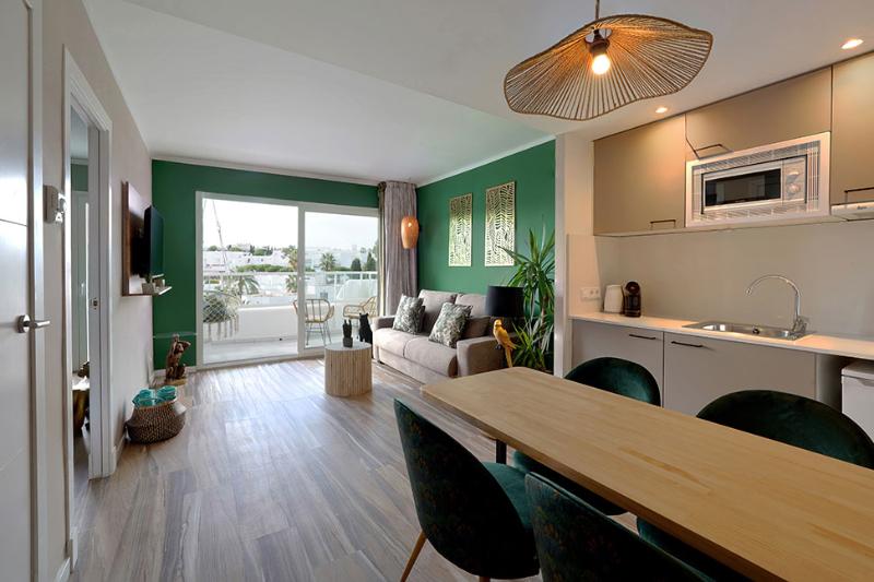 اتاق استاندارد سه نفره, Majestic 7 Guesthouse