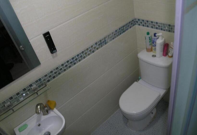 اتاق استاندارد سه نفره, Majestic 7 Guesthouse