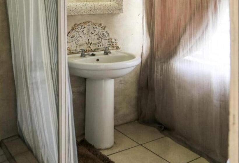 스탠다드 룸, The Green Acorn Guest House