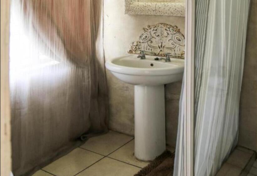 스탠다드 룸, The Green Acorn Guest House