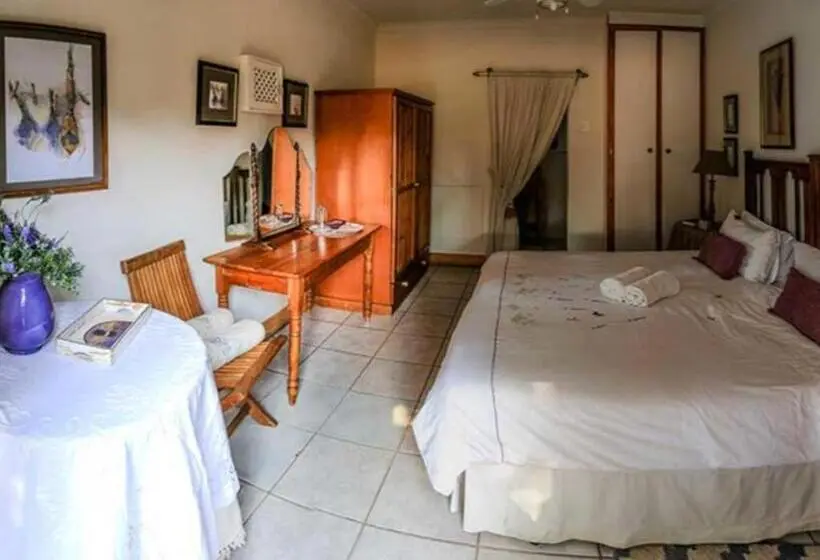 エコノミールーム, The Green Acorn Guest House