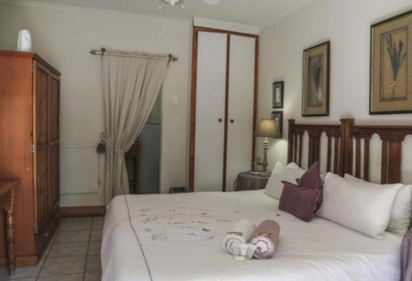 이코노미 룸, The Green Acorn Guest House