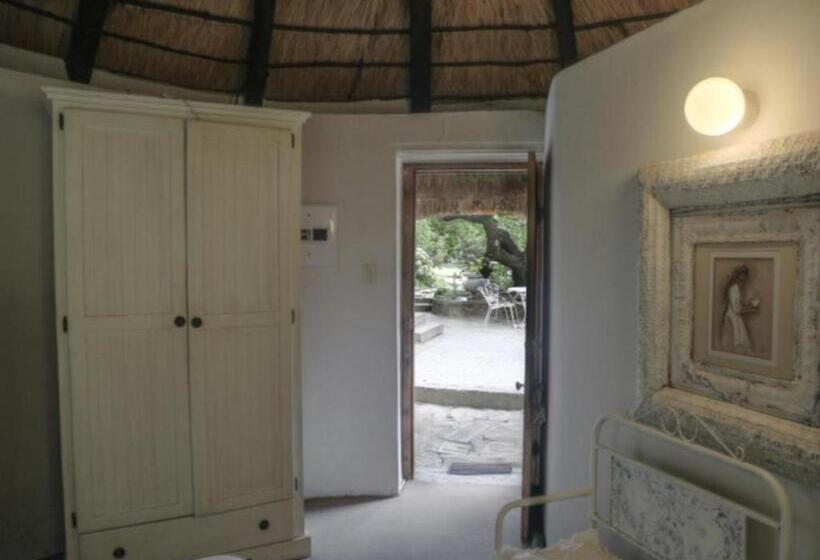 스탠다드 방갈로, The Green Acorn Guest House