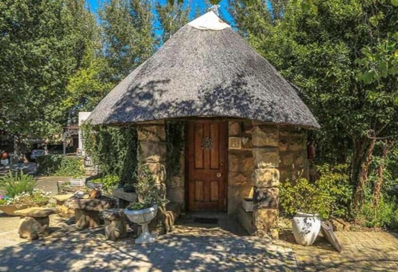 스탠다드 방갈로, The Green Acorn Guest House