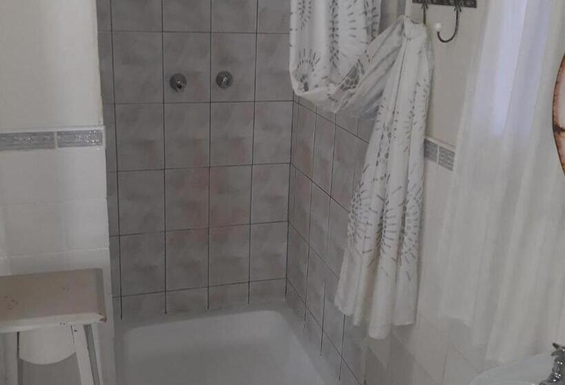 침실 1개 주택, The Green Acorn Guest House