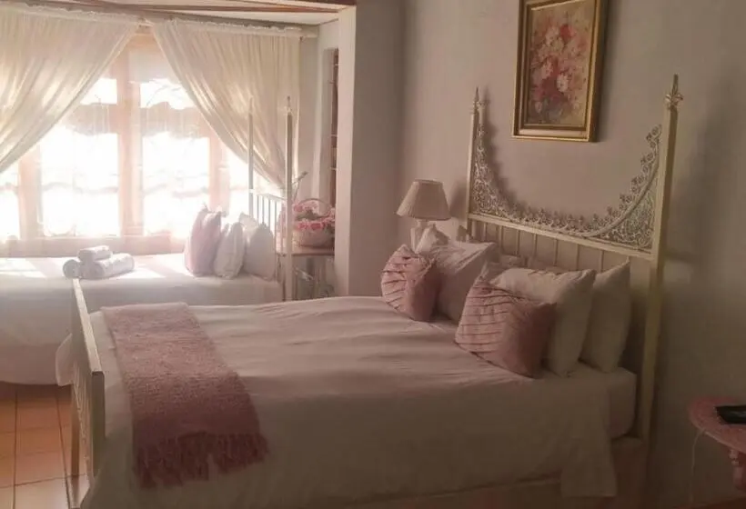デラックスの４人部屋, The Green Acorn Guest House