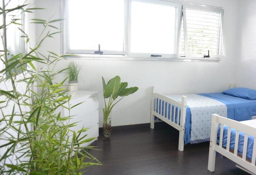 اتاق استاندارد با سرویس بهداشتی مشترک, Zen Retreat City Centre