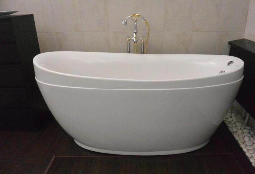 اتاق استاندارد با سرویس بهداشتی مشترک, Zen Retreat City Centre