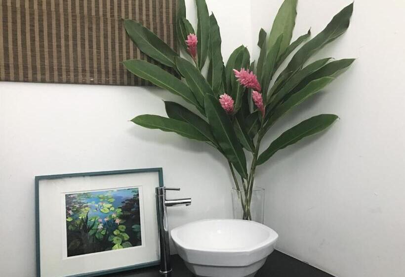 اتاق استاندارد با سرویس بهداشتی مشترک, Zen Retreat City Centre