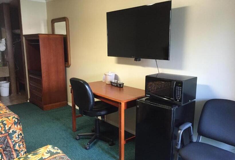 חדר סטנדרט נוף לבריכה, Hill Country Inn