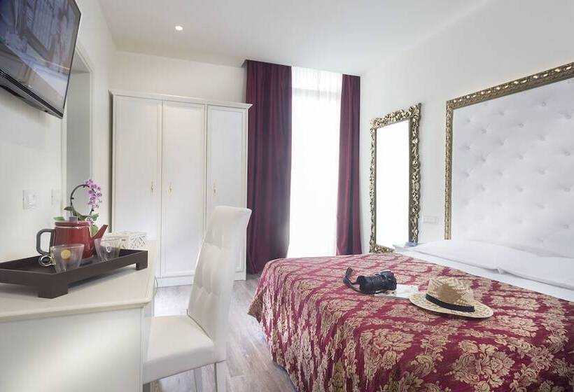 Quarto Triplo Superior, Lido