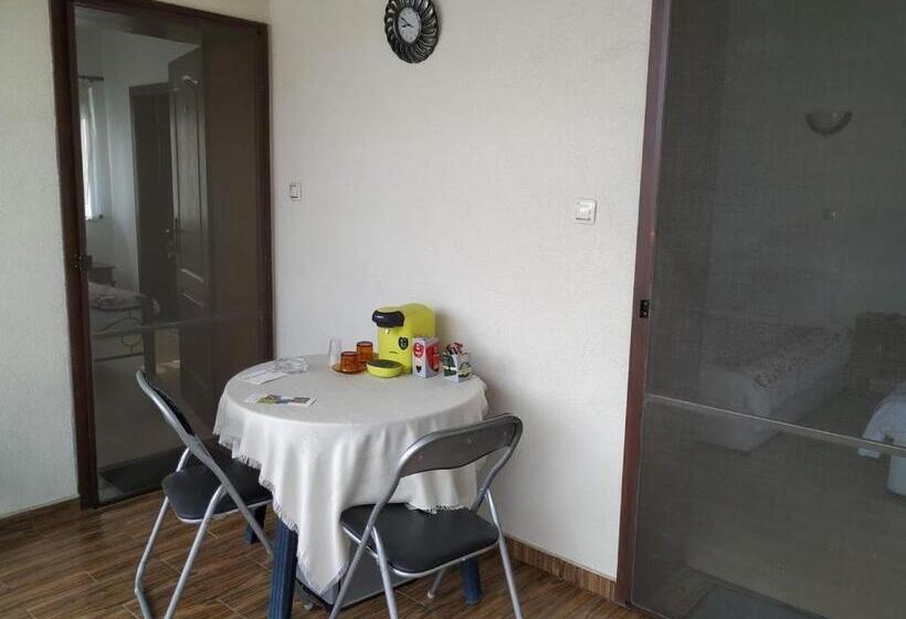 غرفة ديلوكس سرير كينج, Bobekova Kashta