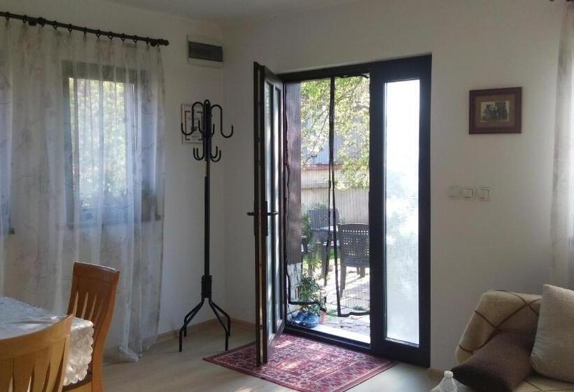 غرفة قياسية مطلّة علي الحديقة, Bobekova Kashta